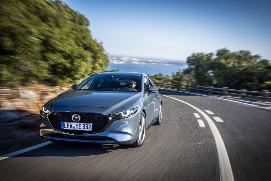  Mazda3 Hatchback 2019 года  (WW) (фото 7 из 40)